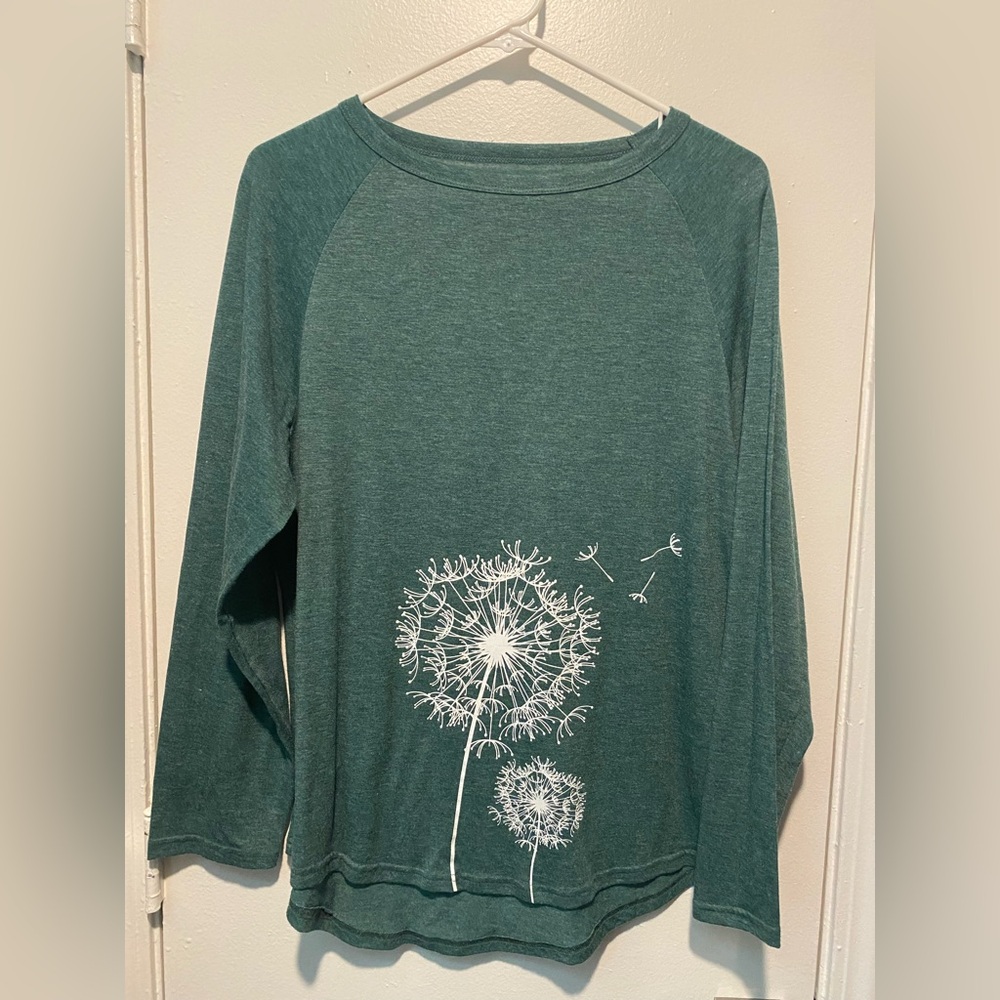 Green Long Sleeve Top with Dandelion Print